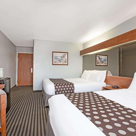 Microtel Inn & Suites By Wyndham Garland/Dallas Экстерьер фото