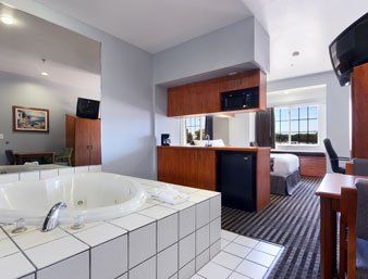 Microtel Inn & Suites By Wyndham Garland/Dallas Экстерьер фото